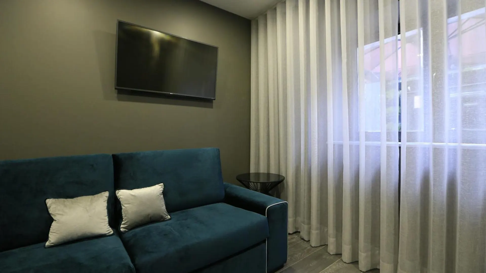 Lisbon Charm Flats Apartment