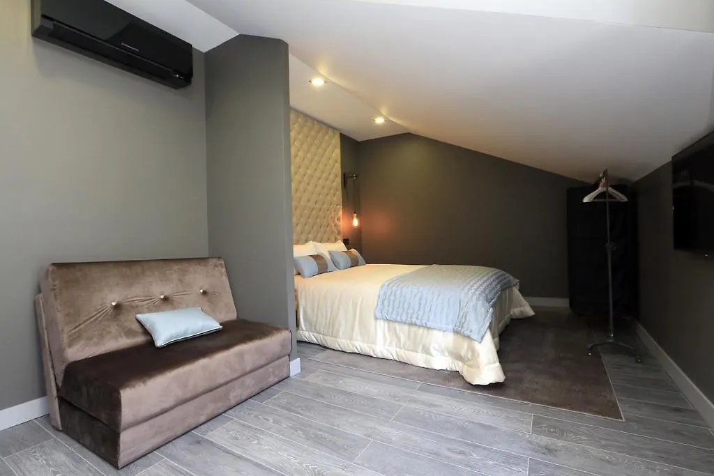 Lisbon Charm Flats Apartment