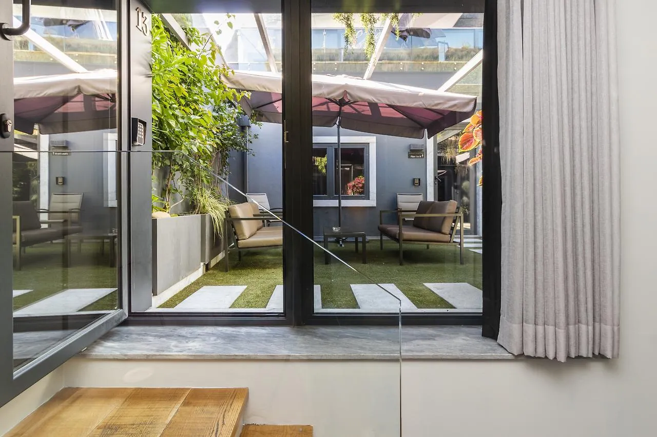 Lisbon Charm Flats Apartment
