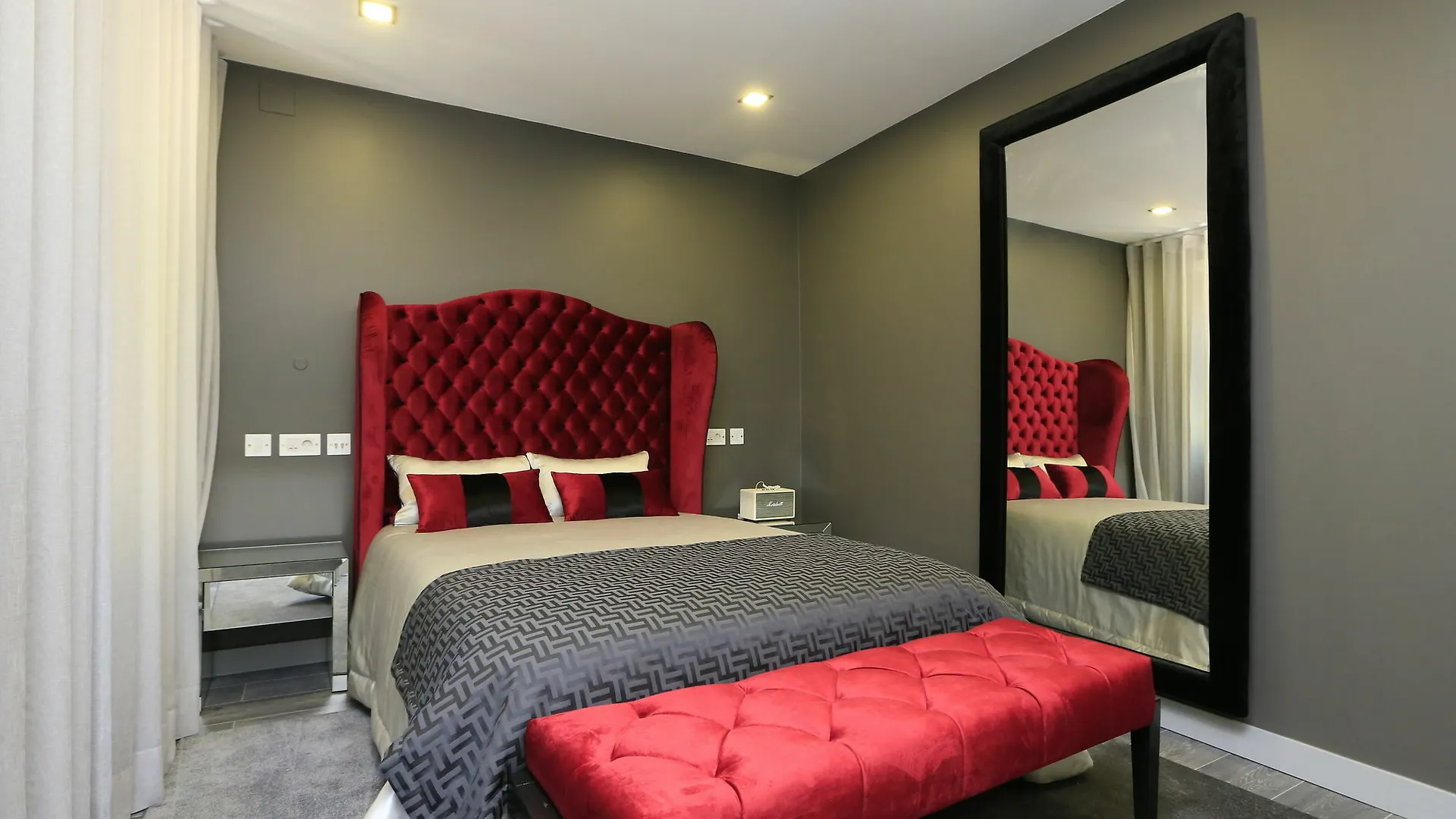 Lisbon Charm Flats Apartment